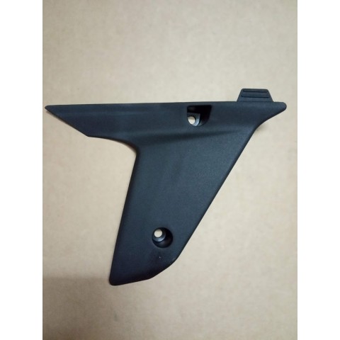 RH RADIATOR COVER 08