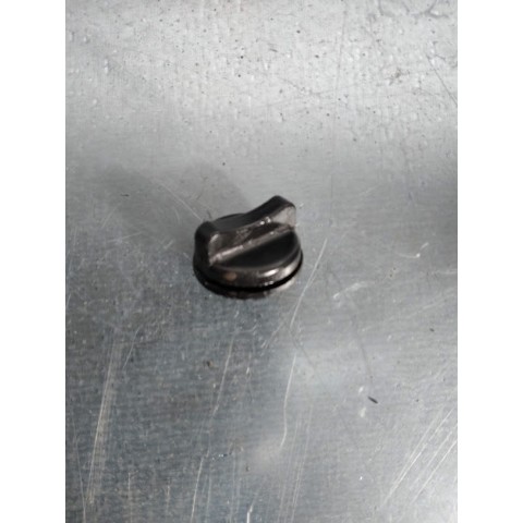 CAP, OIL FILLER