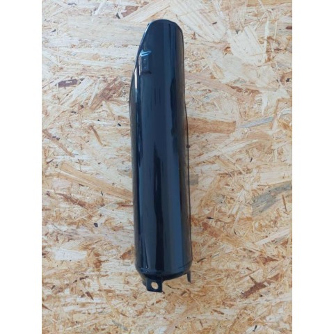 RIGHT COVER BLACK MY06