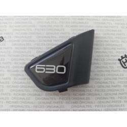 PLUG, COVER RADIATOR RIGHT PLUG, COVER RADIATOR RIGHT