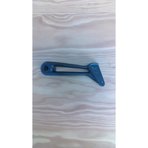 LEFT HAND MIRROR BRAKET